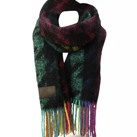 Kurt Geiger London
Rainbow Houndstooth Yarn Dye Scarf NWT - Picture 3 of 8